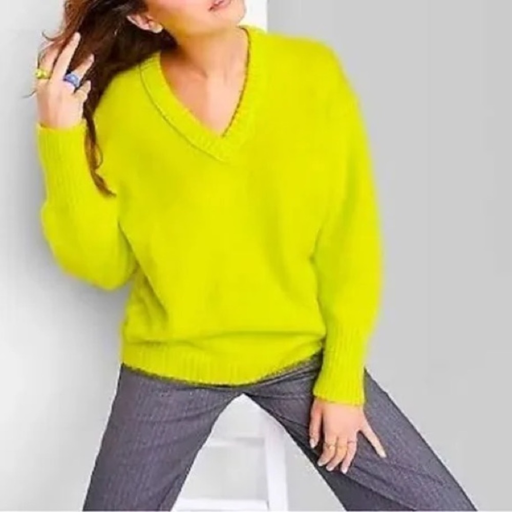 Wild Fable Neon Yellow V-Neck Sweater NWT -
Size xxs